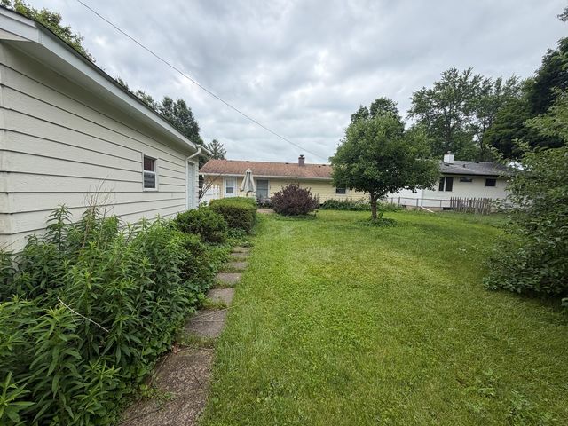 213 River Drive, Dekalb, IL 60115