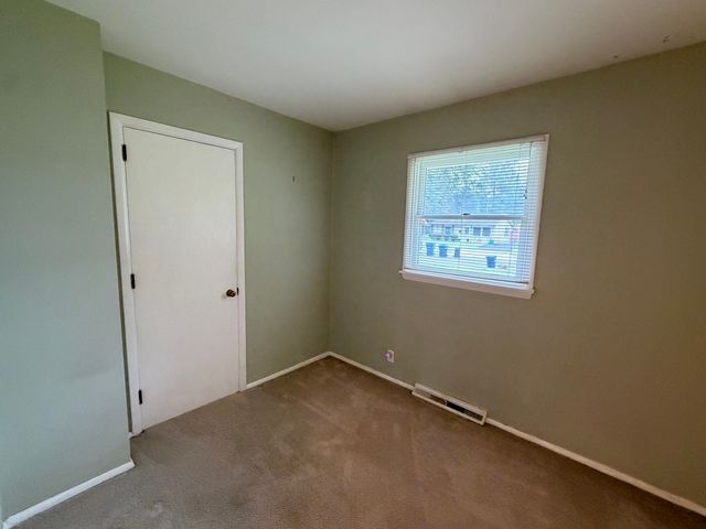 213 River Drive, Dekalb, IL 60115