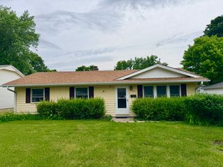 213 River Drive, Dekalb, IL 60115