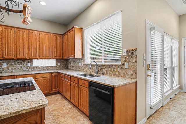 1304 Pheasant Run, Crowley, TX 76036