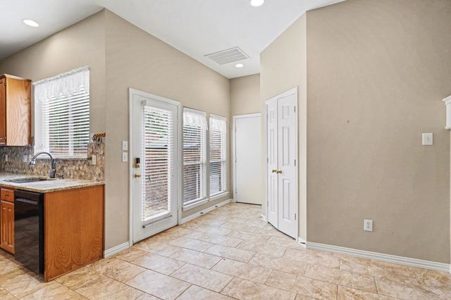 1304 Pheasant Run, Crowley, TX 76036