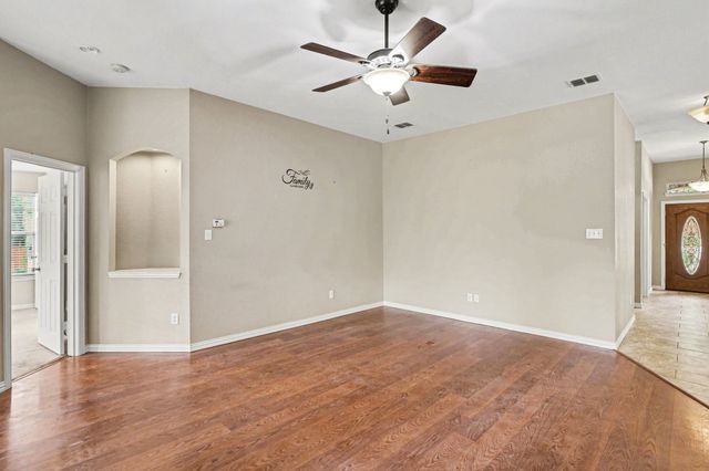 1304 Pheasant Run, Crowley, TX 76036