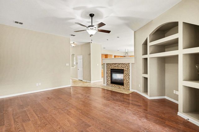 1304 Pheasant Run, Crowley, TX 76036