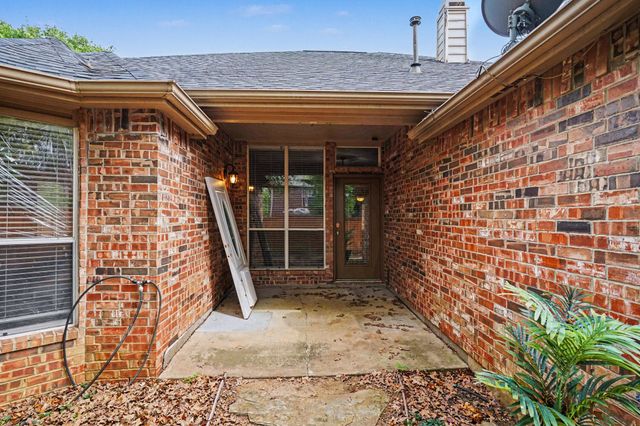 1304 Pheasant Run, Crowley, TX 76036