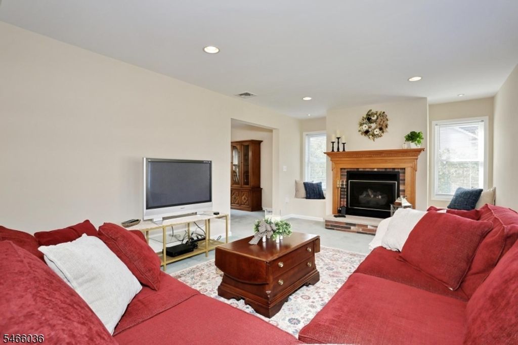 104 Bradford Ave, Little Falls Twp., NJ 07424 — photo 3
