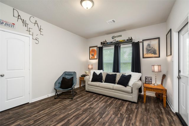 611 Meadow Xing Crossing, Magnolia, TX 77355