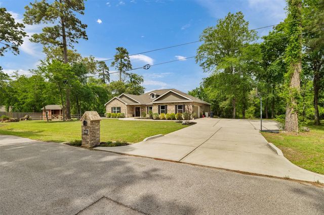 611 Meadow Xing Crossing, Magnolia, TX 77355
