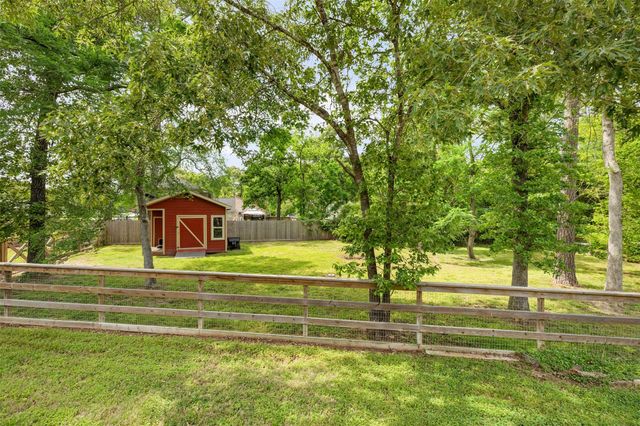 611 Meadow Xing Crossing, Magnolia, TX 77355