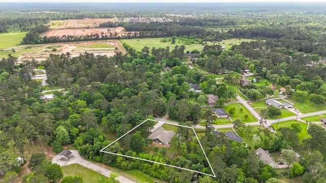 611 Meadow Xing Crossing, Magnolia, TX 77355