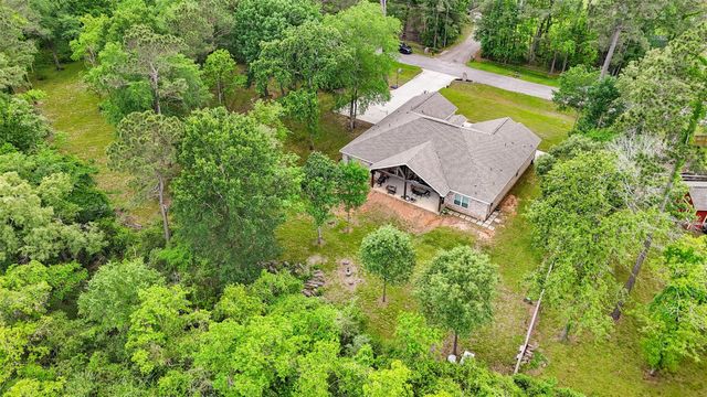 611 Meadow Xing Crossing, Magnolia, TX 77355