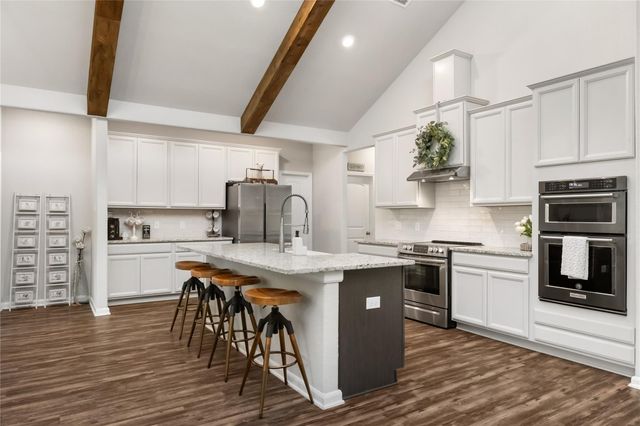 611 Meadow Xing Crossing, Magnolia, TX 77355