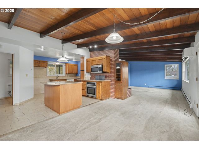 3855 FERRY St, Eugene, OR 97405