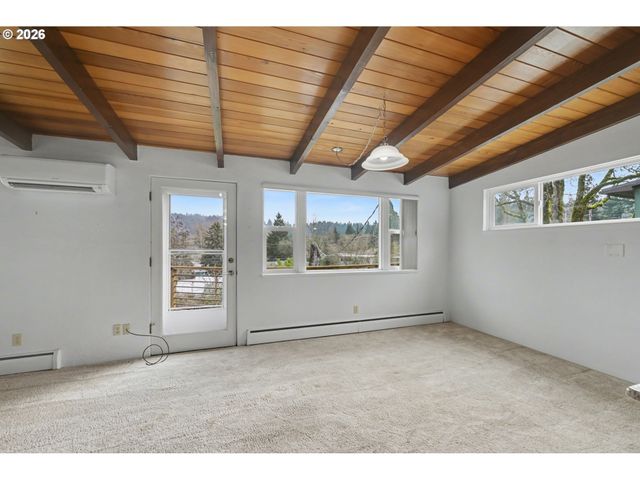 3855 FERRY St, Eugene, OR 97405