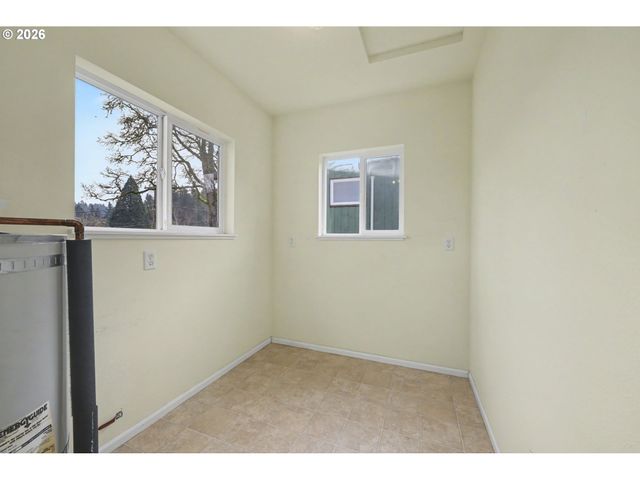 3855 FERRY St, Eugene, OR 97405