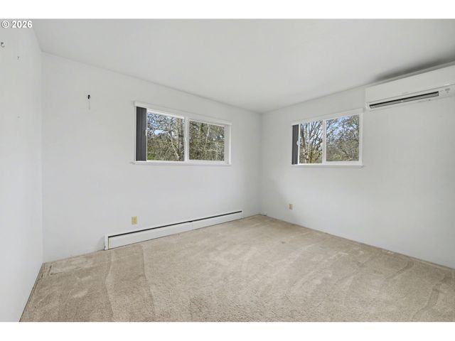 3855 FERRY St, Eugene, OR 97405