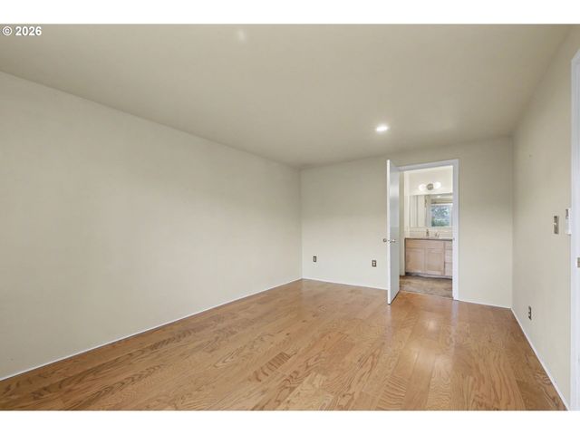 3855 FERRY St, Eugene, OR 97405