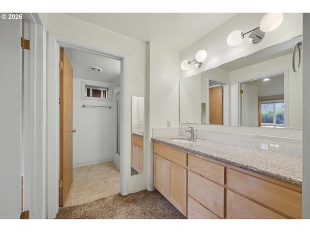 3855 FERRY St, Eugene, OR 97405