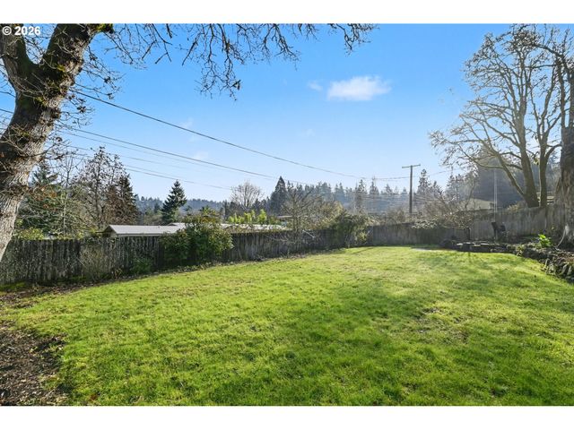 3855 FERRY St, Eugene, OR 97405