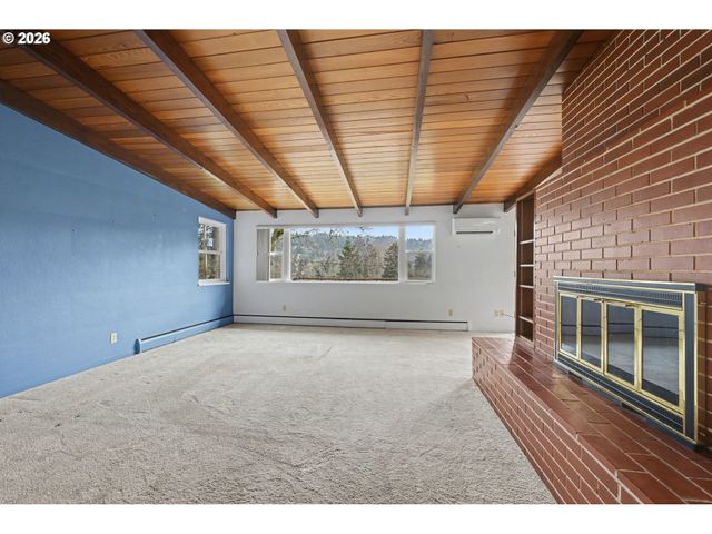 3855 FERRY St, Eugene, OR 97405