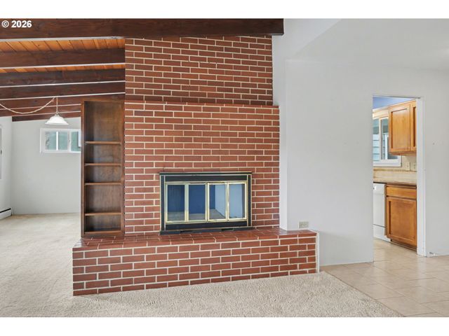 3855 FERRY St, Eugene, OR 97405