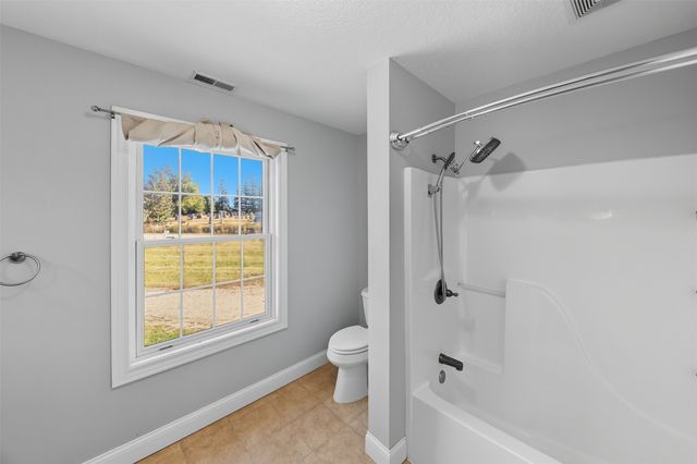 33975 663rd Avenue, Maxwell, IA 50161