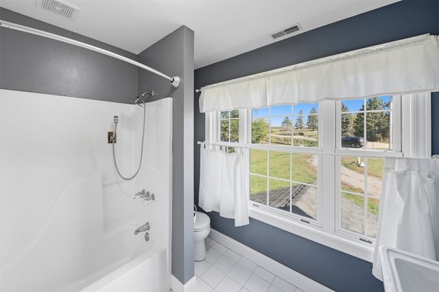 33975 663rd Avenue, Maxwell, IA 50161