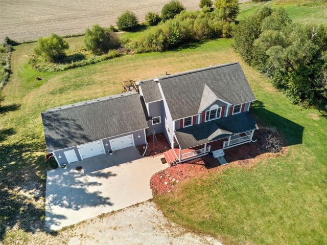 33975 663rd Avenue, Maxwell, IA 50161