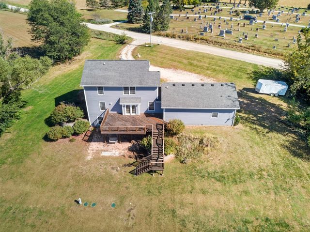33975 663rd Avenue, Maxwell, IA 50161