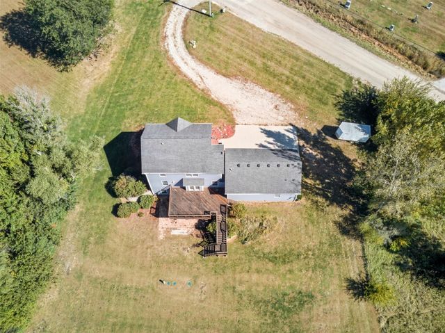 33975 663rd Avenue, Maxwell, IA 50161