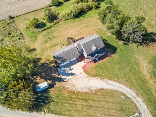 33975 663rd Avenue, Maxwell, IA 50161
