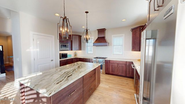 25217 Rocky Harbour Drive, Perrysburg, OH 43551