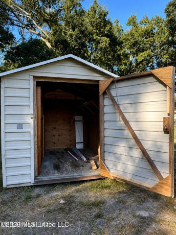 107 Elliott Place, Ocean Springs, MS 39564