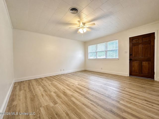 107 Elliott Place, Ocean Springs, MS 39564