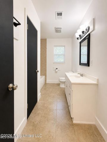 107 Elliott Place, Ocean Springs, MS 39564