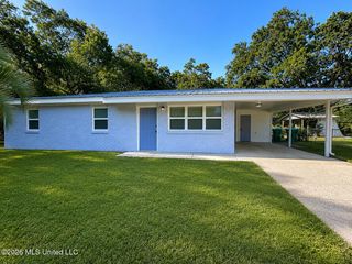 107 Elliott Place, Ocean Springs, MS 39564