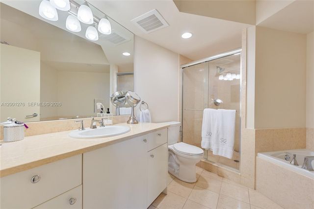 20000 E Country Club Drive 610, Aventura, FL 33180