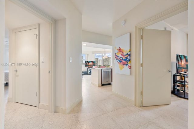 20000 E Country Club Drive 610, Aventura, FL 33180