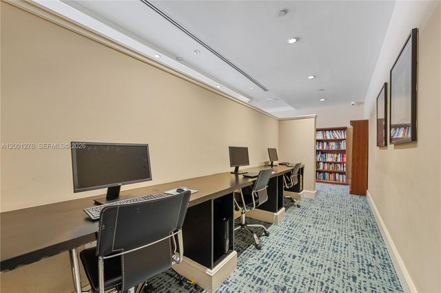 20000 E Country Club Drive 610, Aventura, FL 33180