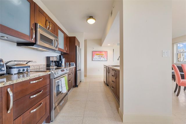 20000 E Country Club Drive 610, Aventura, FL 33180