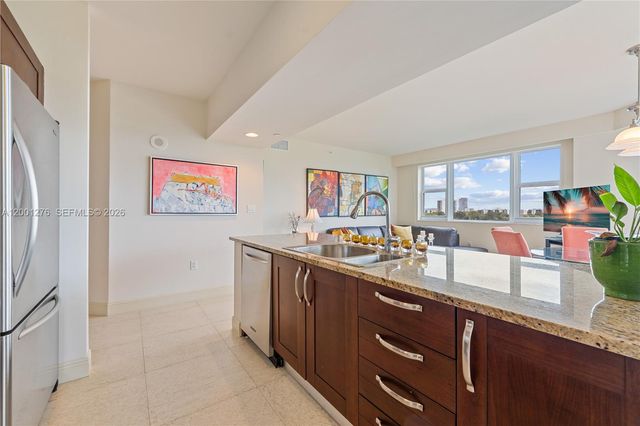 20000 E Country Club Drive 610, Aventura, FL 33180