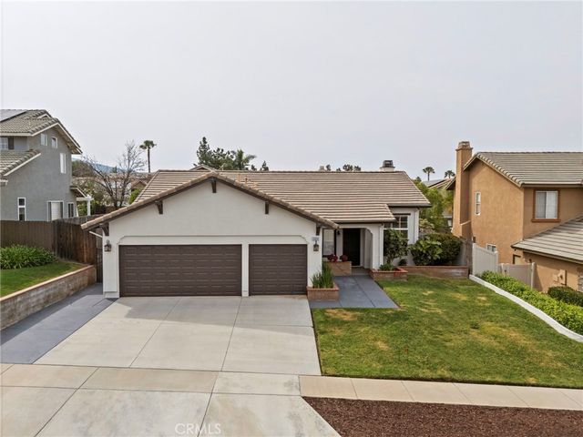 3324 Eagle Crest Dr, Corona, CA 92881