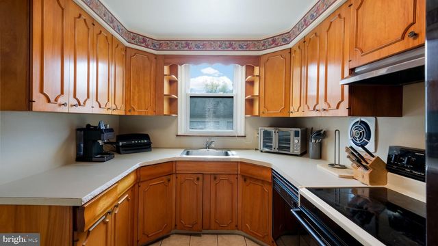 223 FITZWATERTOWN RD, Willow Grove, PA 19090