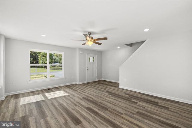 703 MATTOX AVE, Colonial Beach, VA 22443