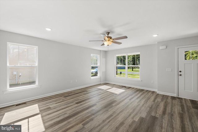 703 MATTOX AVE, Colonial Beach, VA 22443