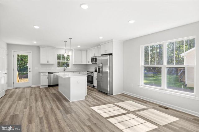 703 MATTOX AVE, Colonial Beach, VA 22443