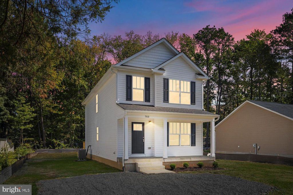 703 MATTOX AVE, Colonial Beach, VA 22443