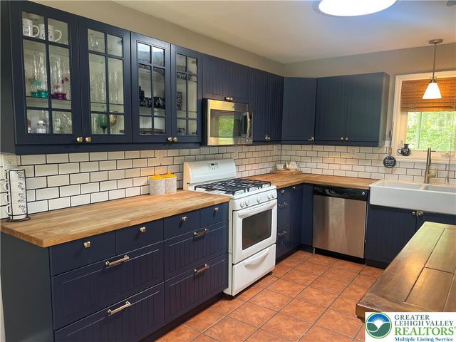 199 Lower Valley Drive, Polk Twp, PA 18058