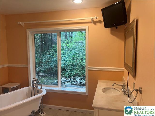 199 Lower Valley Drive, Polk Twp, PA 18058