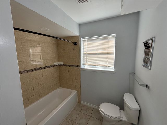 1014 Robinson Street, Alvin, TX 77511