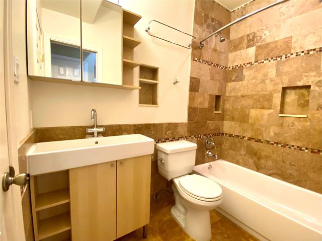 2025 Augusta Drive 1003, Houston, TX 77057